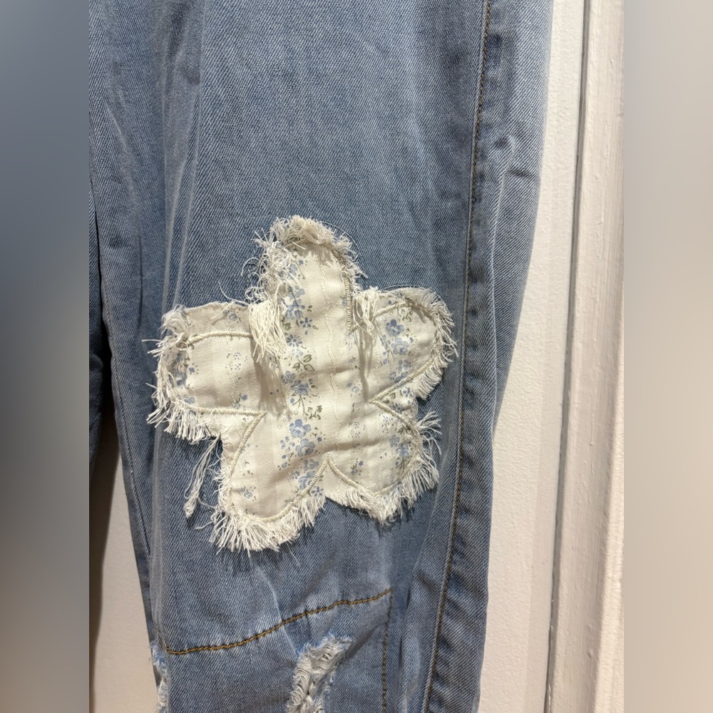 POL BRAND NEW LIGHT DENIM DISTRESSED PATCHWORK JOGGER - Picture 4 of 11